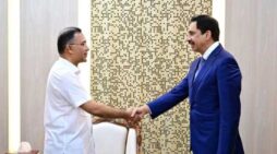 প্রধানমন্ত্রীর সঙ্গে ডিপি ওয়ার্ল্ডের চেয়ারম্যানের সাক্ষাৎ, চাইলেন বিনিয়োগ