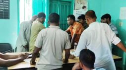 চাঁদা না পেয়ে ইউপি সদস্যকে মারধর, বিএনপি নেতার ভিডিও ভাইরাল