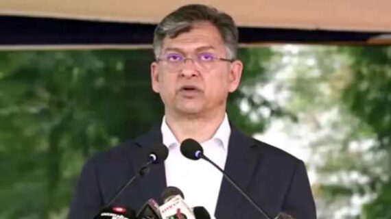 ‘সরকারের প্রধান অগ্রাধিকার হচ্ছে আইনশৃঙ্খলা নিয়ন্ত্রণের মাধ্যমে স্বস্তি দেওয়া’